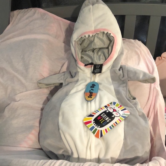 Shark costume can express ship 1-3 days - Picture 4 of 6